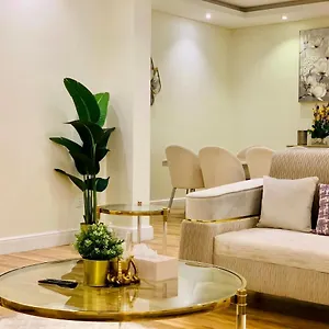 Spacious 2 Bedroom Apt-in Amazing Location الرياض